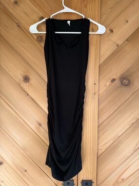 Black Sleeveless Ruched Midi Dress